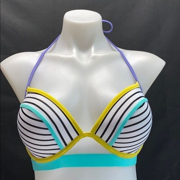 New Victoria Secret Swimsuit 2PC - Picture 7 of 11